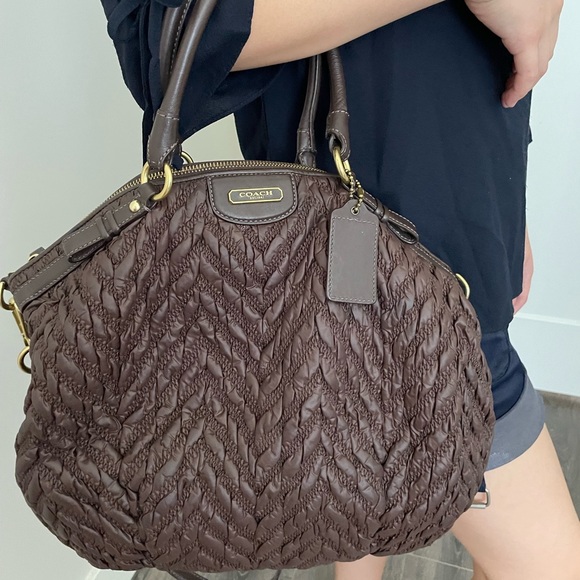 MADISON QUILTED CHEVRON NYLON LARGE LINDSEY Brown - Picture 3 of 5